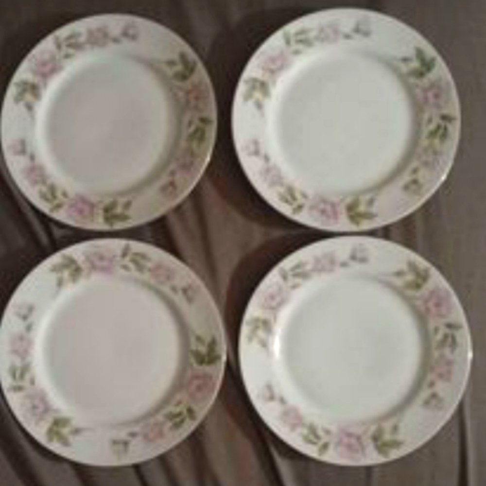 NASCO FINE CHINA DAUPHINE PATTERN 4 saucers